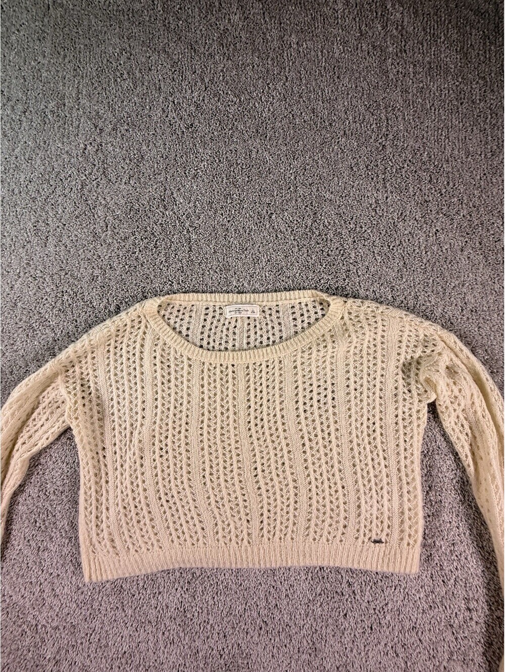 Abercrombie Wool Sweater Cropped Size Large Ivory